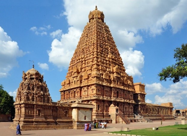 An architectural wonder and the glorious past: Brihadeeshwara temple